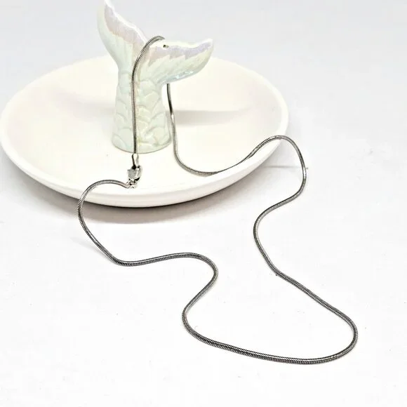 925 Sterling Silver 1mm Snake Chain Necklace 18" - Picture 2 of 12